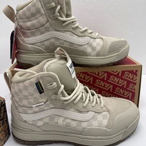 Vans WMNS UltraRange EXO Hi Gore-Tex Cream Lace Up Boots
Mte2
Checkerboard Birch